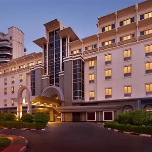 5* Hotel Moevenpick & Bur
